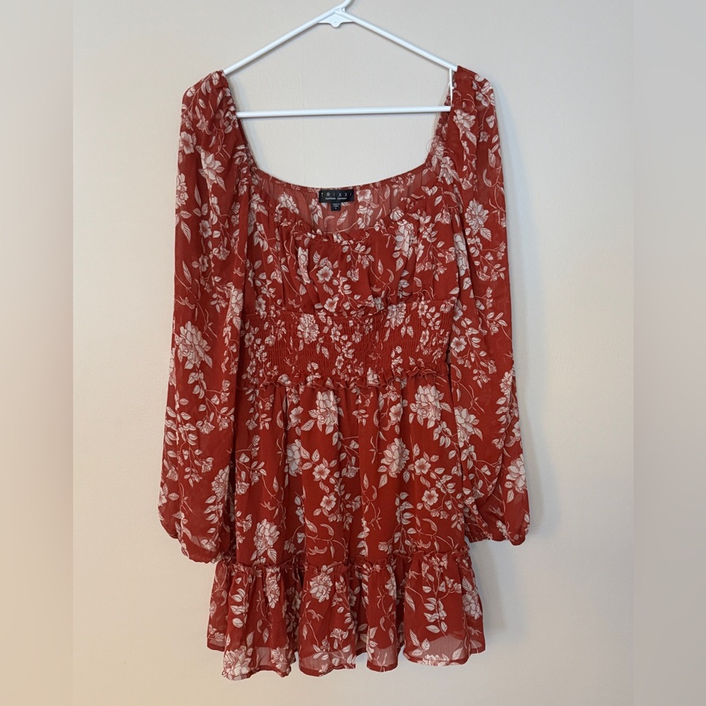 Trixxi Rust Red Floral Smocked Mini Dress size large